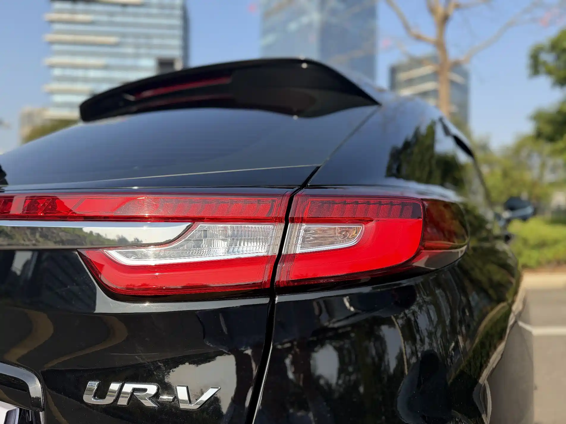 Фото 7 - Honda UR-V