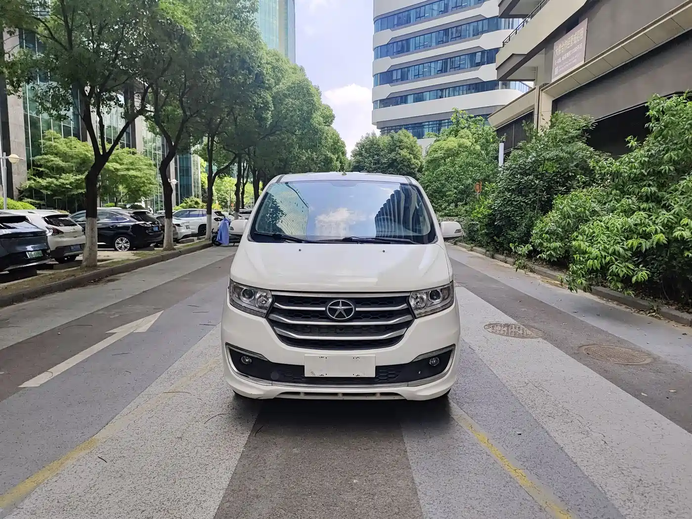 JAC Refine M3 2017 2016 IKEA Edition 1.6L Luxury