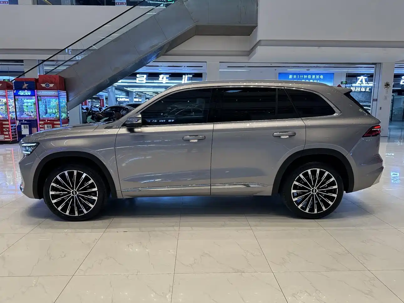 Фото 7 - Geely Monjaro