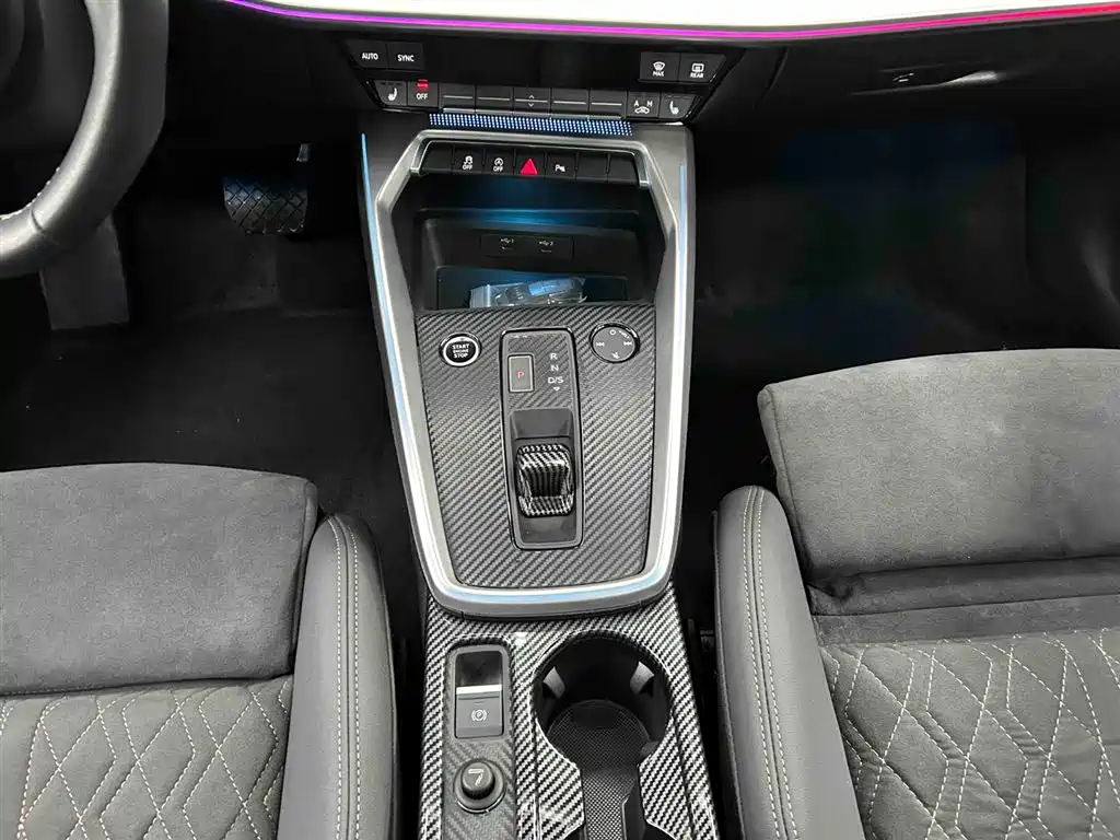 Audi A3 2024 Model Sportback 35 TFSI RS Edition фото 5
