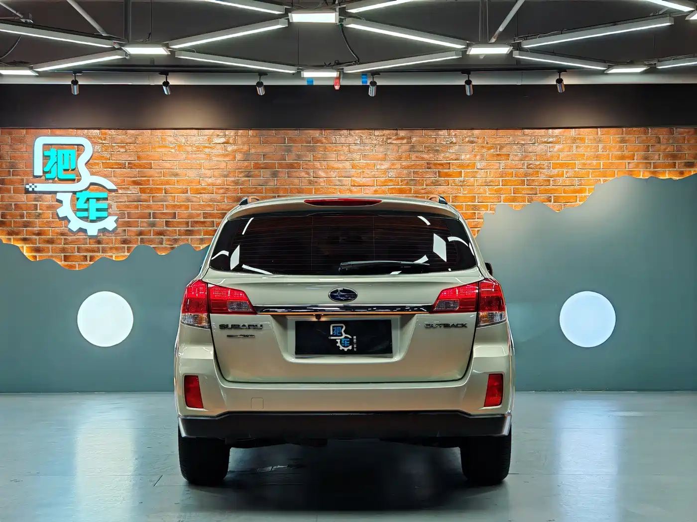 Subaru Outback 2011 2.5i Luxury Navigation Edition фото 9