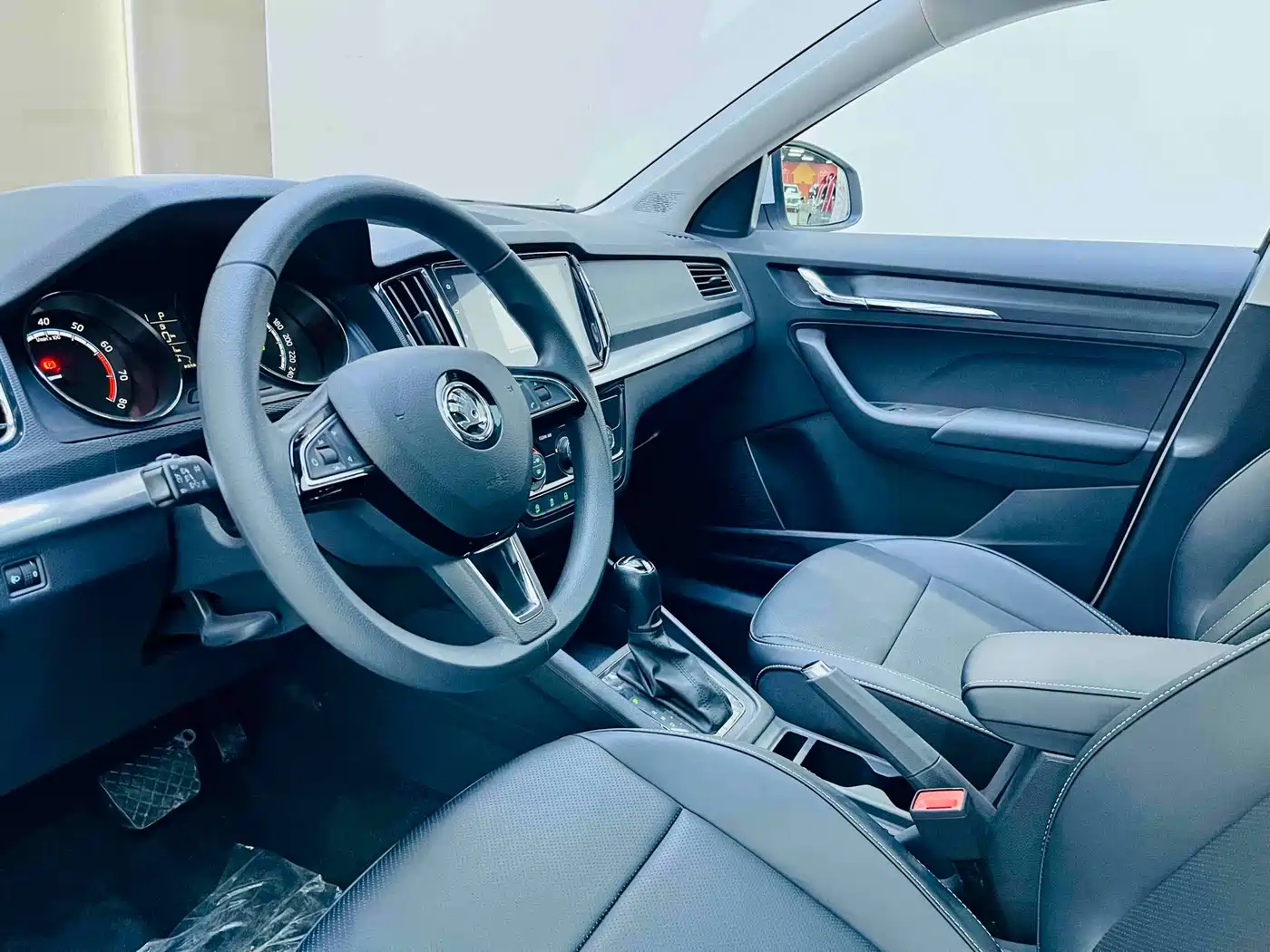 Škoda Kamiq 2023 Facelift 1.5L Auto Comfort Edition фото 5