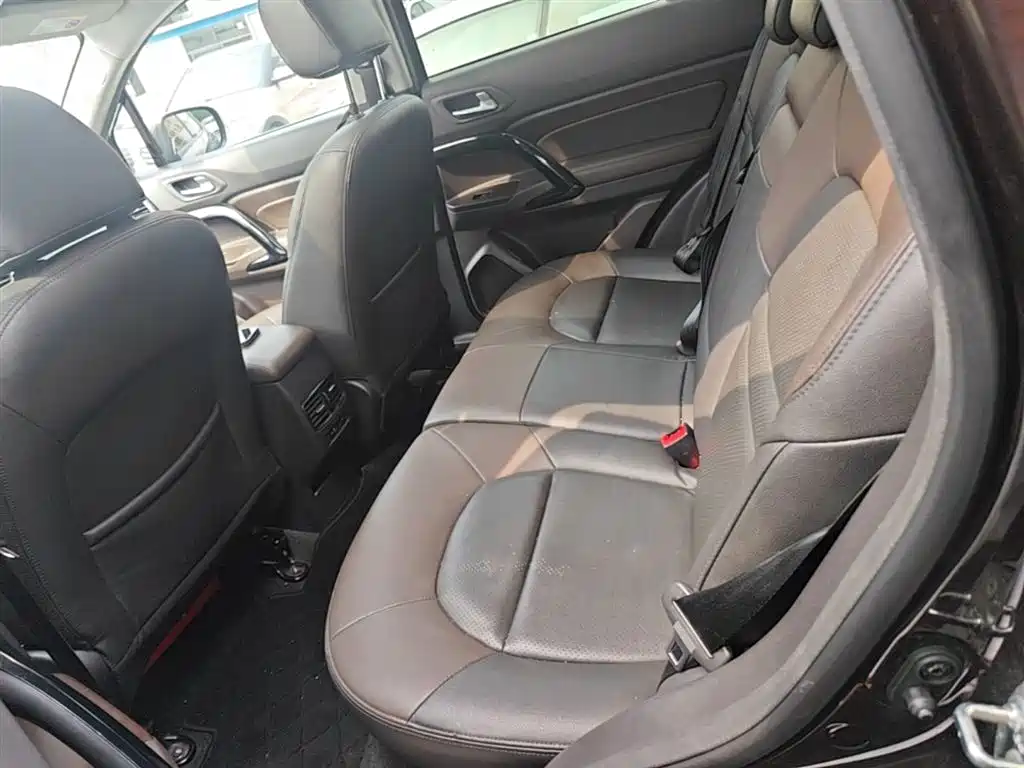 GAC Trumpchi Trumpchi GS4 2017 235T Automatic 2WD Luxury Smart Connected Edition фото 17