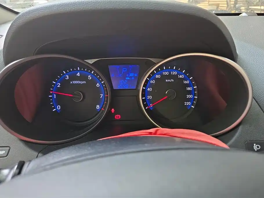 Hyundai Beijing Hyundai ix35 2015 2.0L Automatic 2WD Comfort China IV фото 14