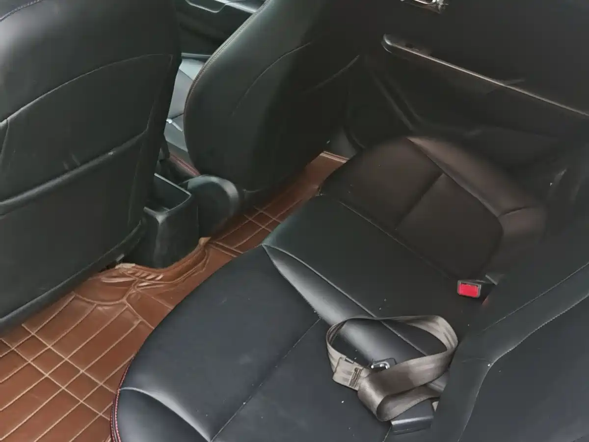Kia K2 2012 Model Hatchback 1.4L AT GLS фото 5