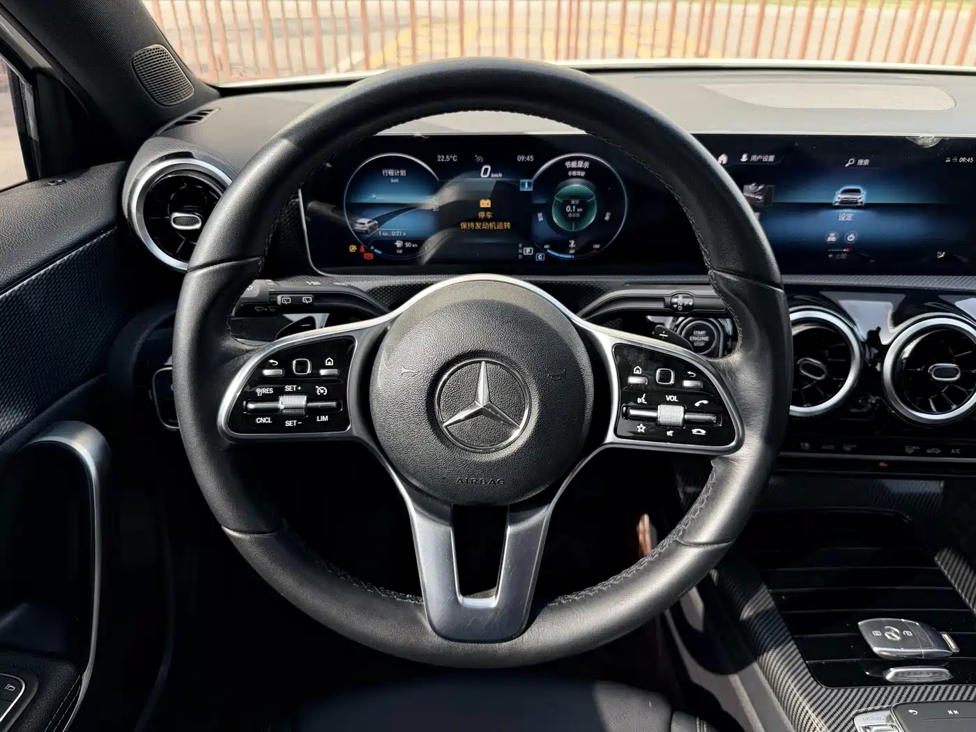Mercedes-Benz A-Class (Import) 2019 A 200 Dynamic Version фото 11