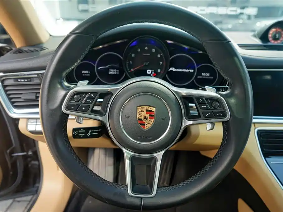 Porsche Panamera 2017 Panamera 3.0T фото 12