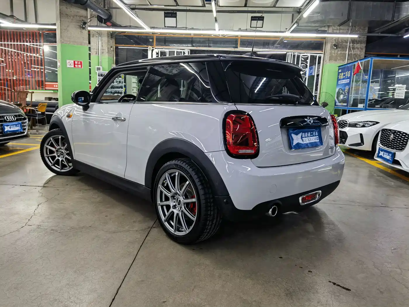 MINI 2016 1.5T COOPER фото 4