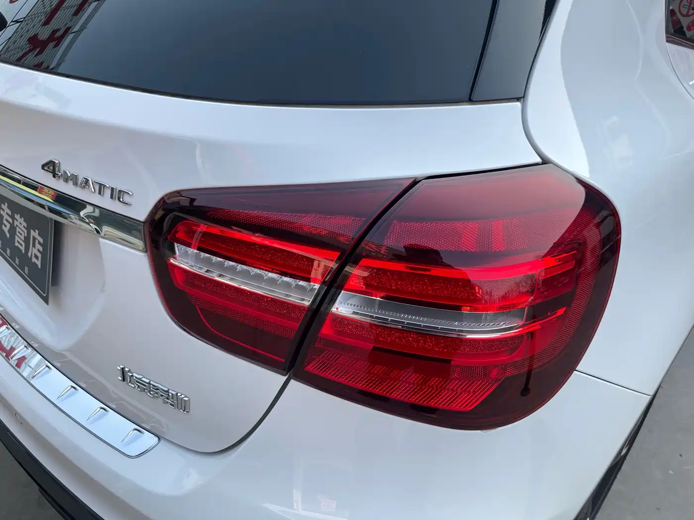 Mercedes-Benz GLA 2018 GLA 220 4MATIC Sport фото 31
