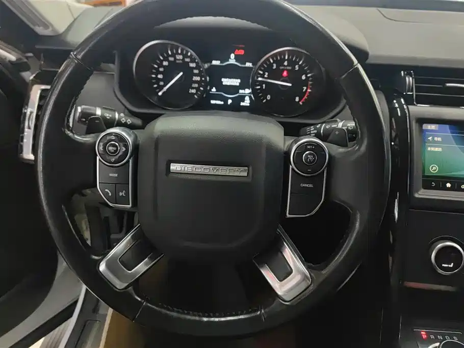 Land Rover Discovery 2018 3.0 SC V6 HSE фото 15