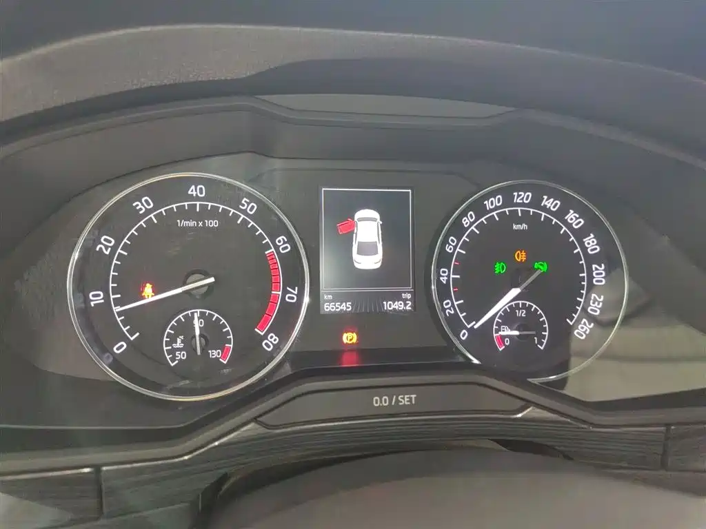 Škoda Superb 2016 TSI330 DSG Smart Edition фото 8