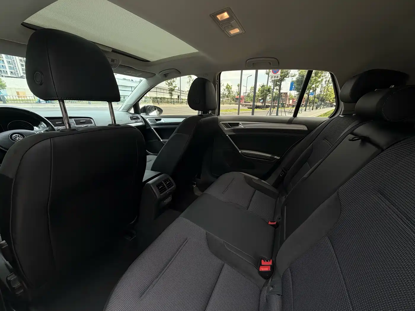 Volkswagen Golf 2020 Beloved Edition 280TSI DSG Comfort фото 9