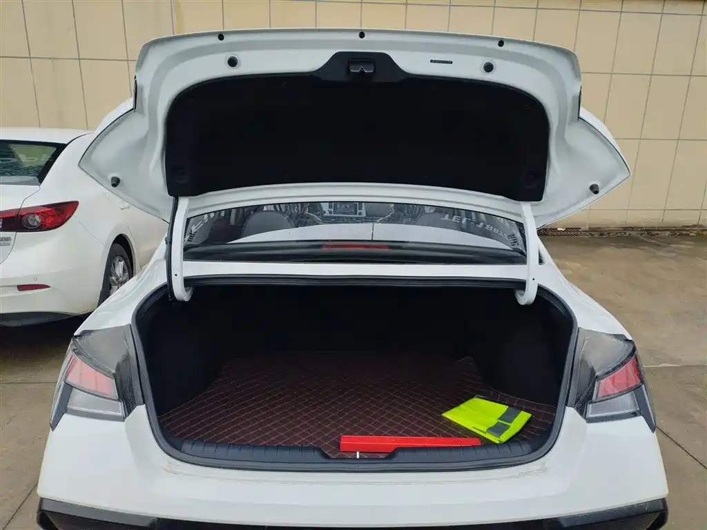 MODERN ELANTRA