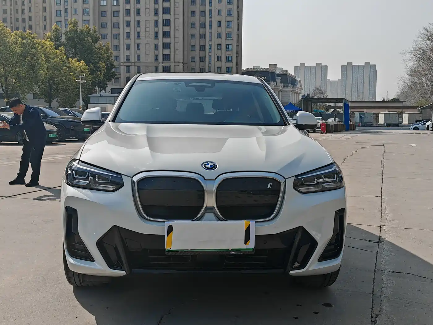 BMW IX3