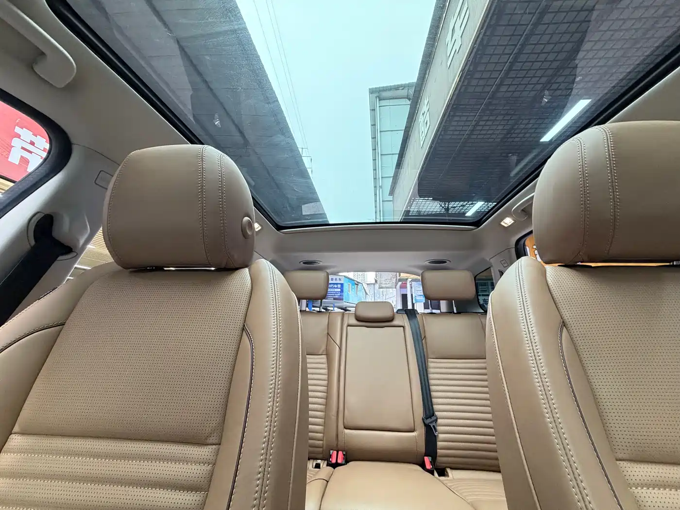 Land Rover Discovery Sport 2024 Luxury Custom Edition фото 26