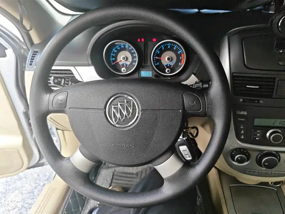 Buick Excelle 2013 1.5L Manual Classic Edition фото 15