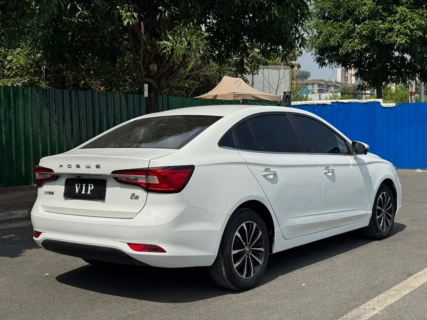 Roewe i5 2019 2020 1.5L Automatic 4G Connected Premium Flagship Edition