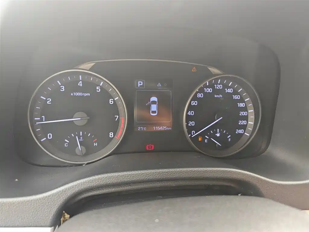 Hyundai Elantra 2016 1.6L Auto Smart·Youth Edition фото 8