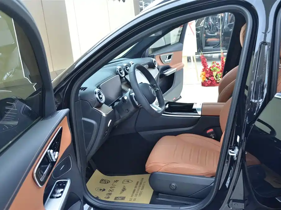 Mercedes-Benz GLC 2025 GLC 300 L 4MATIC Dynamic 5-seater фото 4