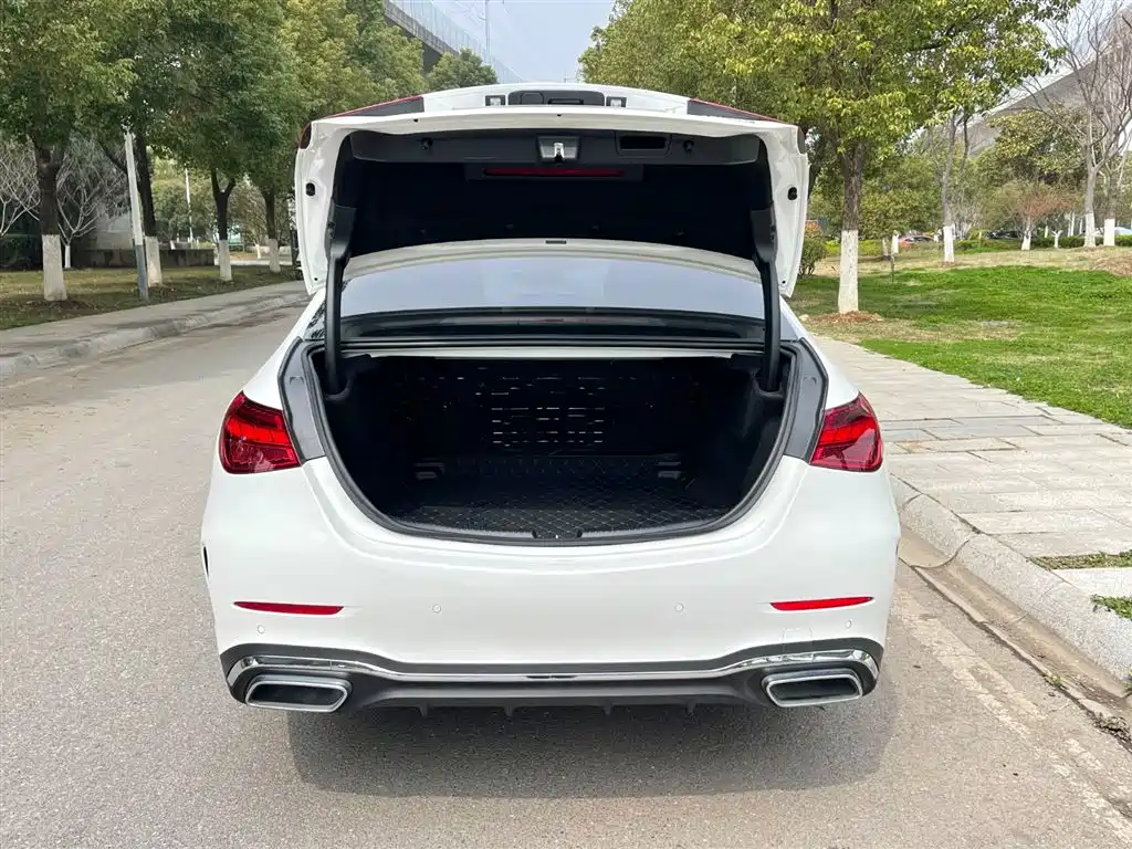 Mercedes-Benz C-Class 2024 C 260 L Sport фото 8