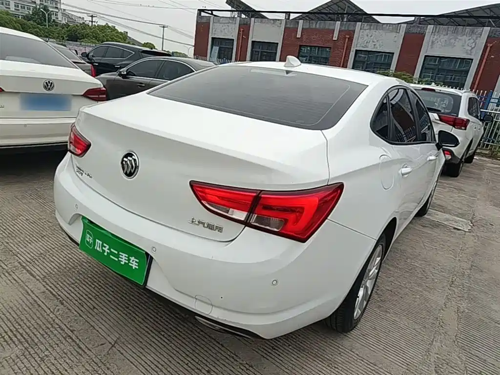 Buick Verano 2019 Sedan 20T Dual Clutch Leading фото 7