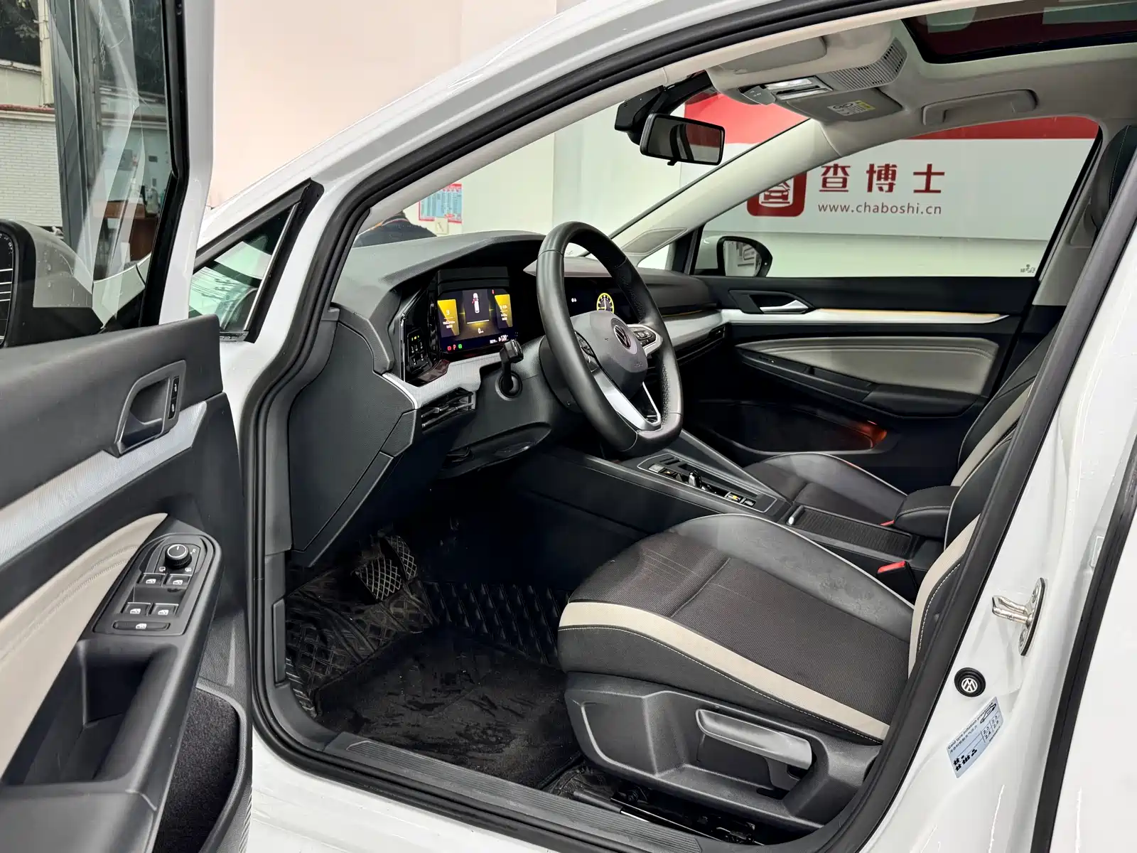 Фото 5 - Volkswagen Golf