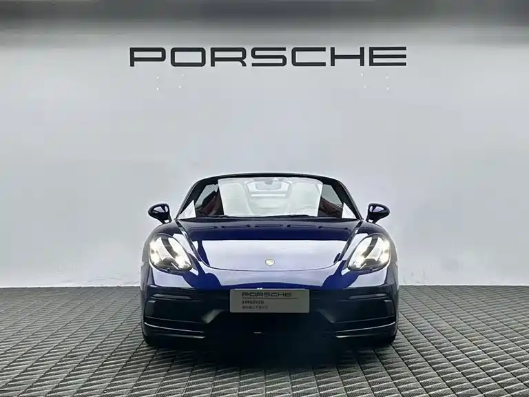 2025 Porsche 718
