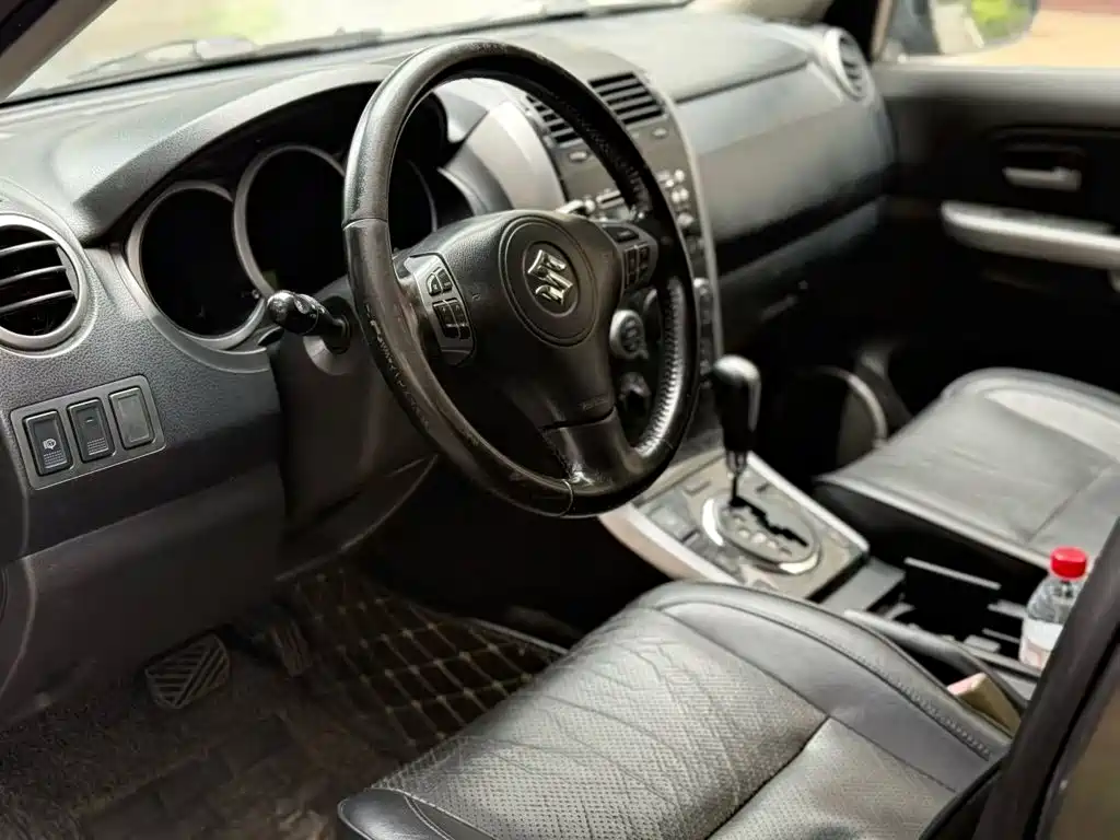 Photo 4 - Suzuki Grand Vitara