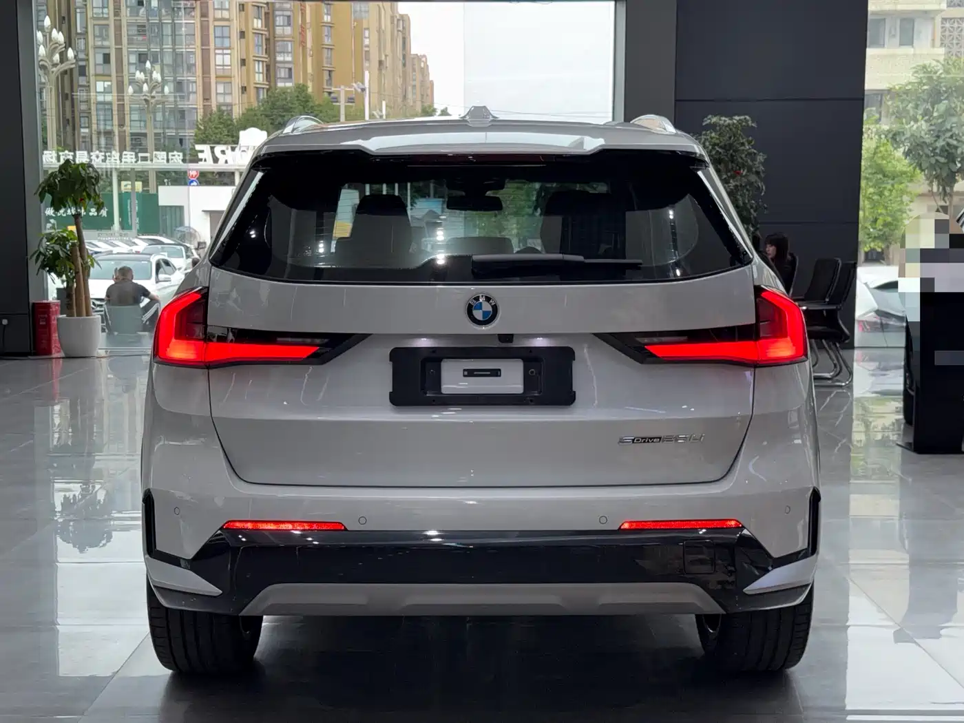 BMW X1 2023 sDrive25Li X Design Package фото 8