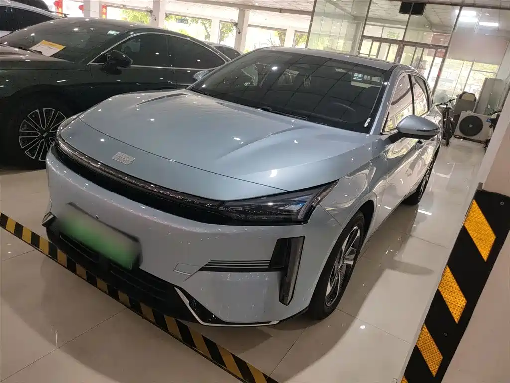 Geely Galaxy L6 2025 EM-i 140km Starship Edition