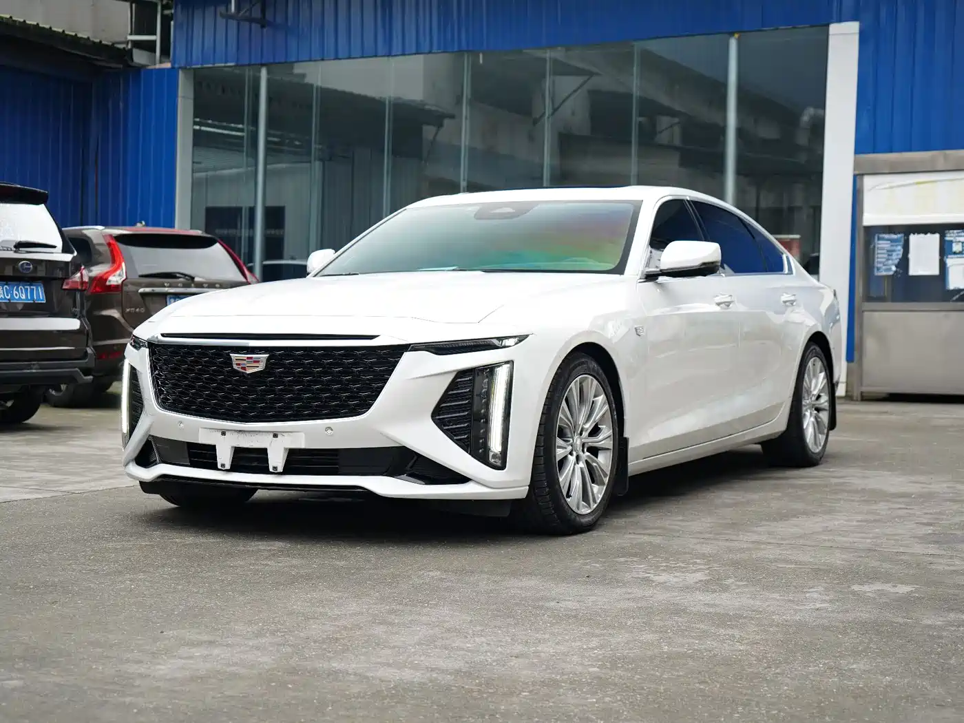 Cadillac CT6 2023 28T Premium Model