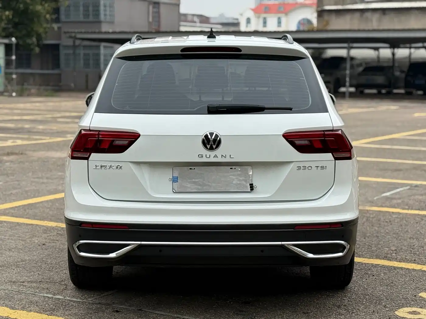 VOLKSWAGEN TIGUAN L