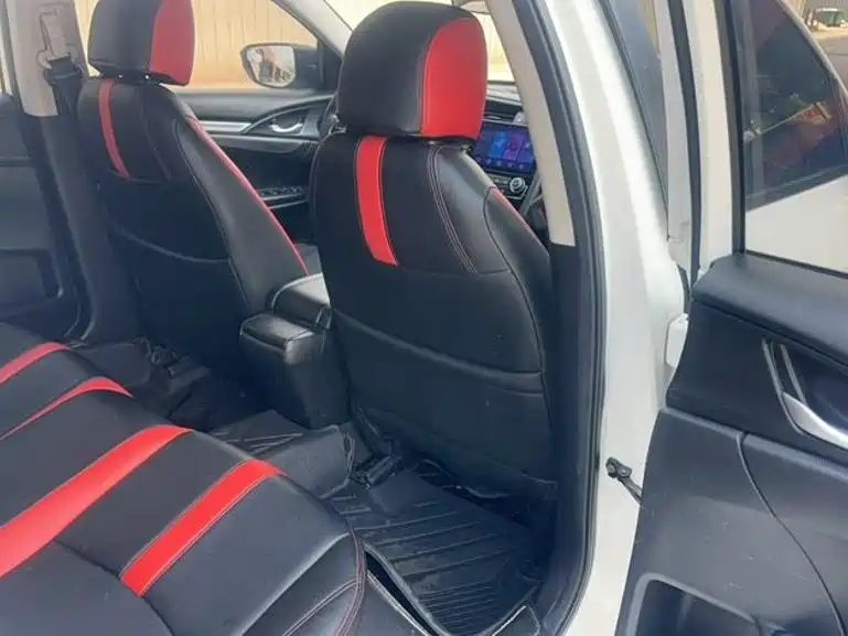 Фото 9 - Honda Civic