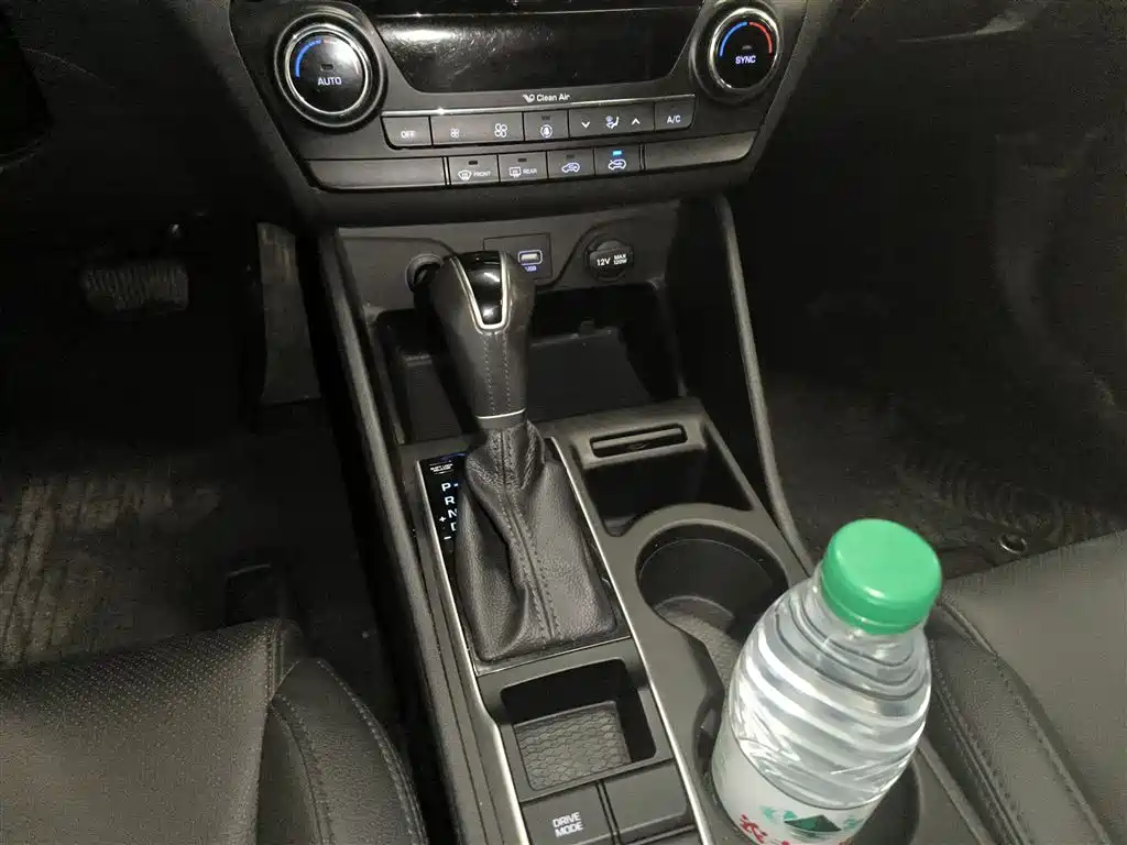 Hyundai Tucson 2018 1.6T DCT 2WD 15th Anniversary Special Edition фото 11