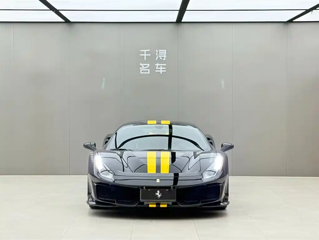 Ferrari 488 2018 488 Pista фото 2