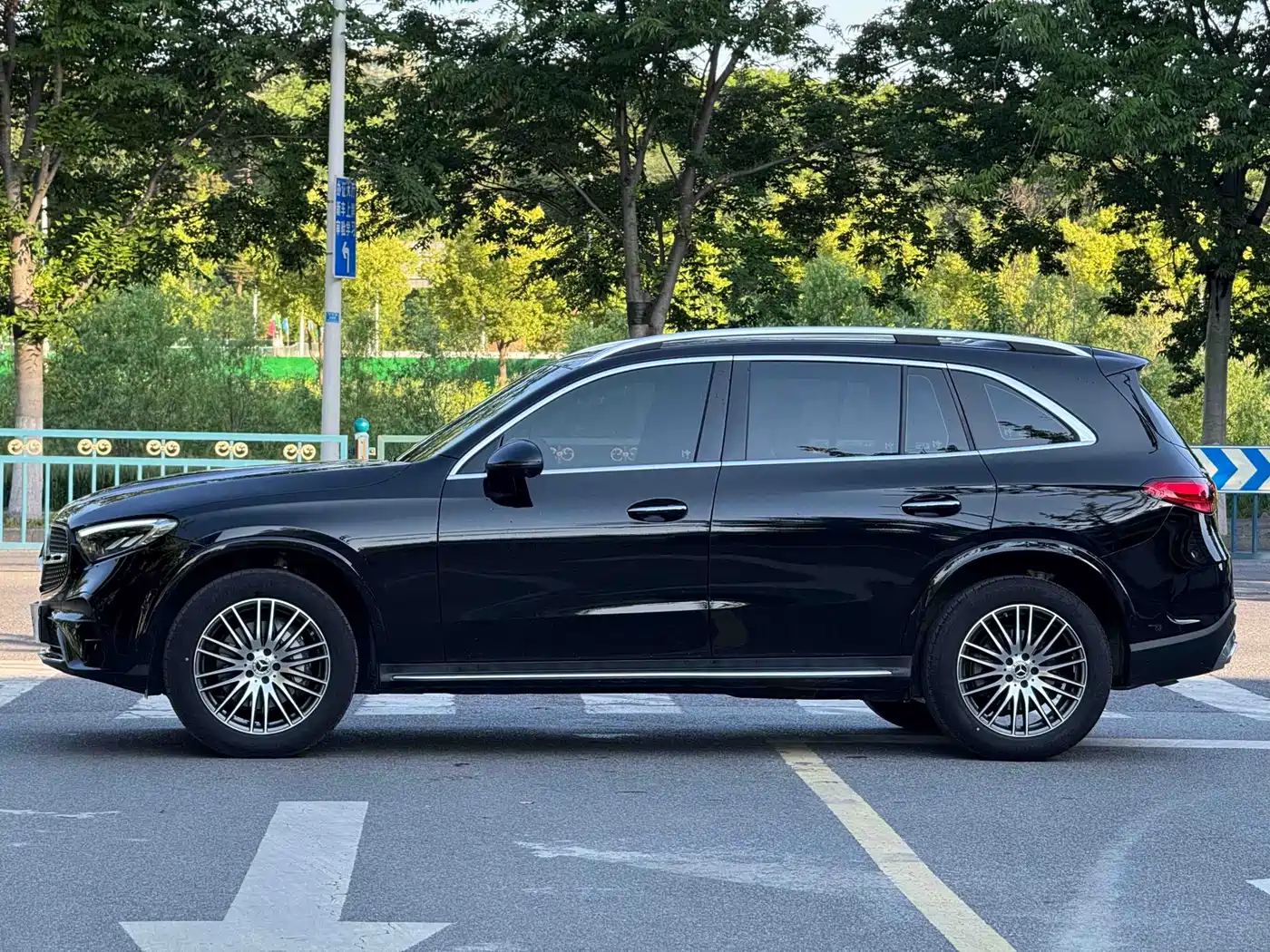 Mercedes-Benz GLC 2024 GLC 300 L 4MATIC Dynamic 5-seater фото 3