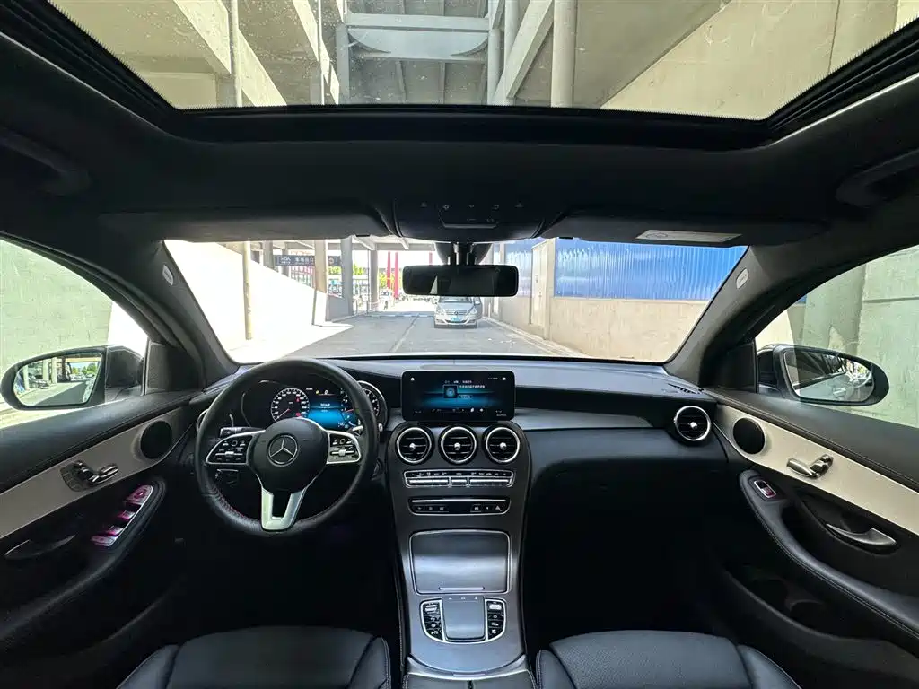 Mercedes-Benz GLC Coupe 2020 GLC 260 4MATIC Coupe SUV фото 11