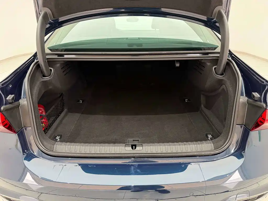 Фото 28 - Audi A7L