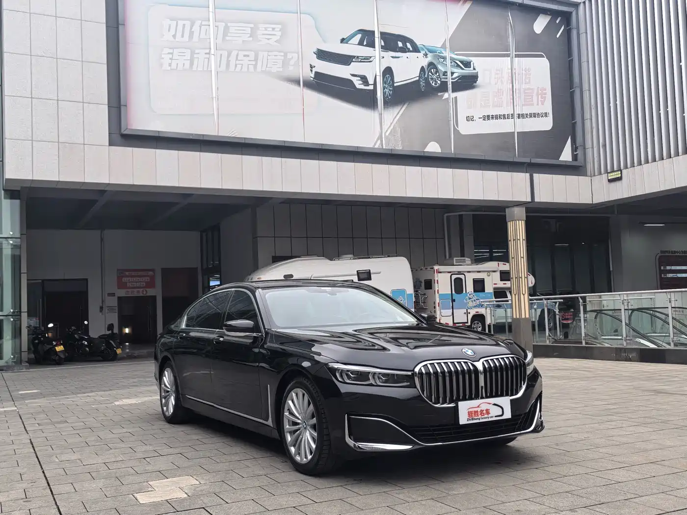 BMW 7 Series 2019 Facelift 730Li Luxury Package фото 2