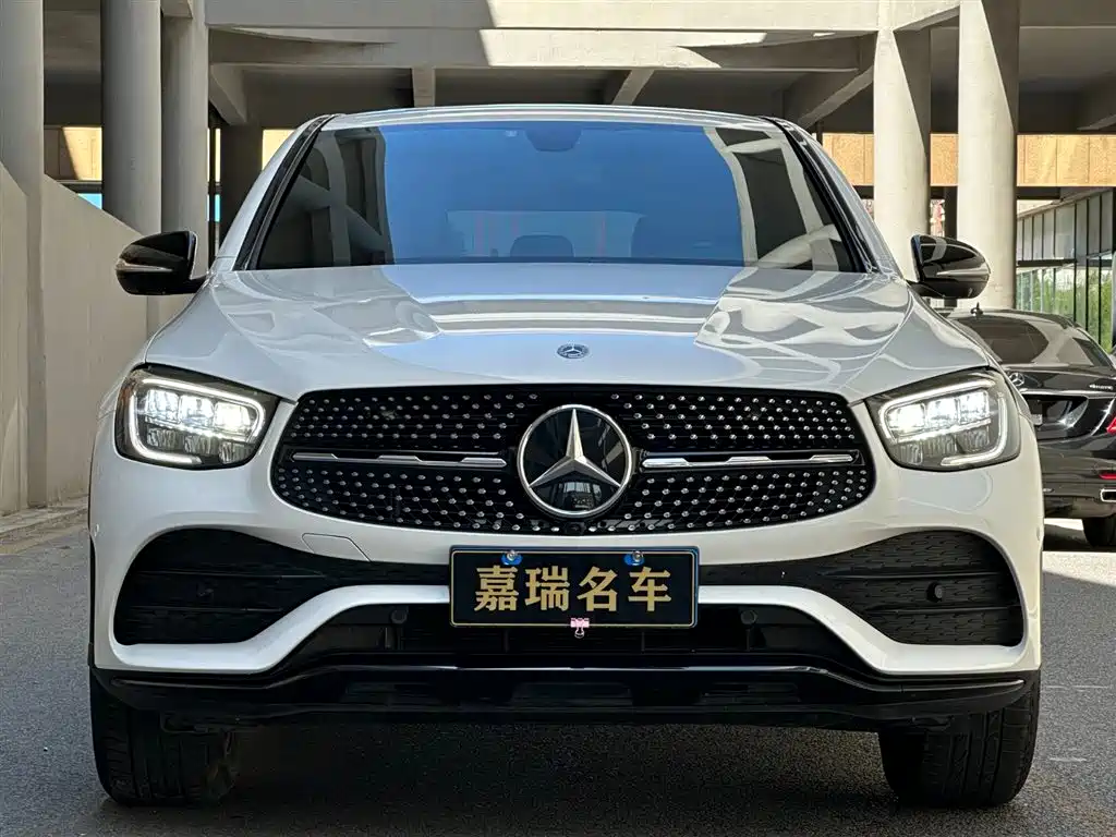 Mercedes-Benz GLC Coupe 2020 GLC 260 4MATIC Coupe SUV фото 2