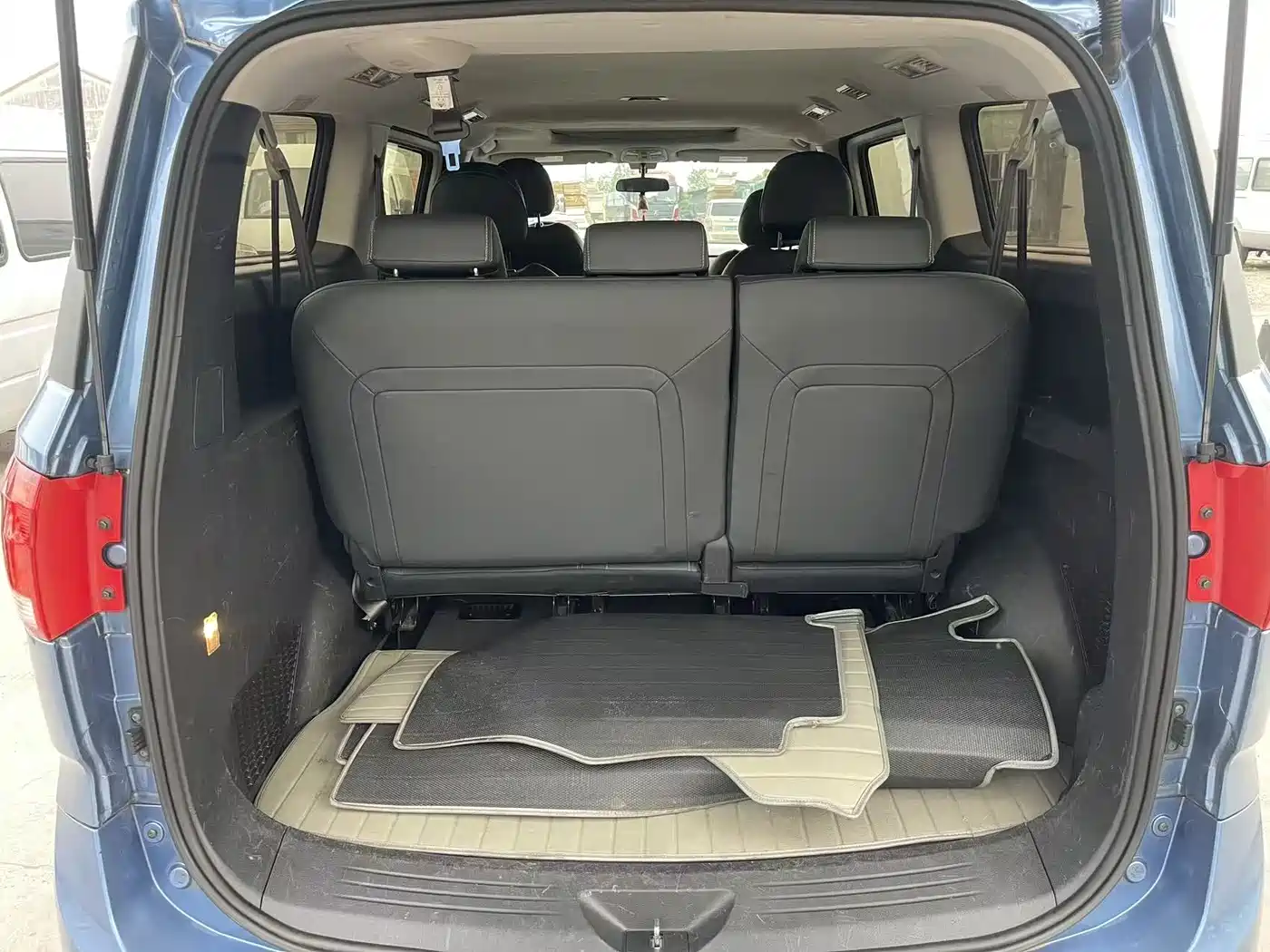SAIC Maxus Maxus G10 2016 2.0T Automatic Executive Edition фото 9