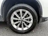 صورة 9 - Volkswagen Tiguan