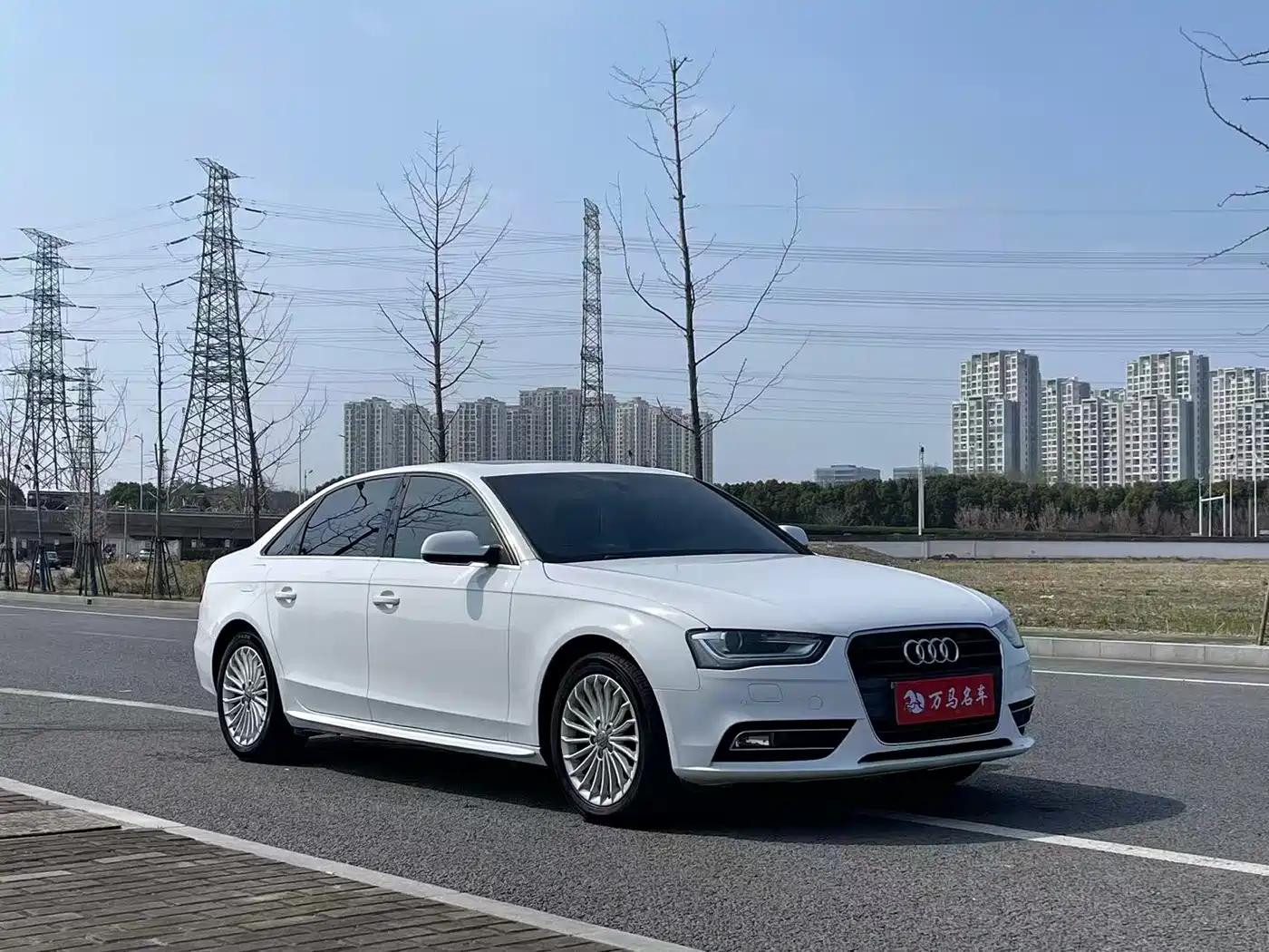 Audi A4L 2015 35 TFSI Auto Comfort фото 2