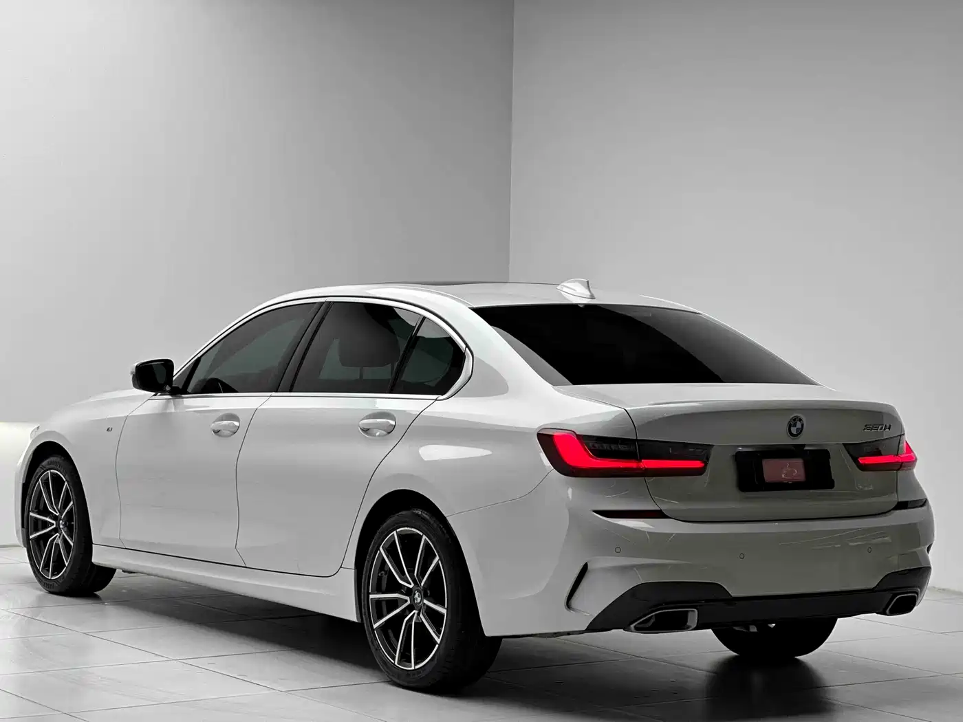 BMW 3-SERIES