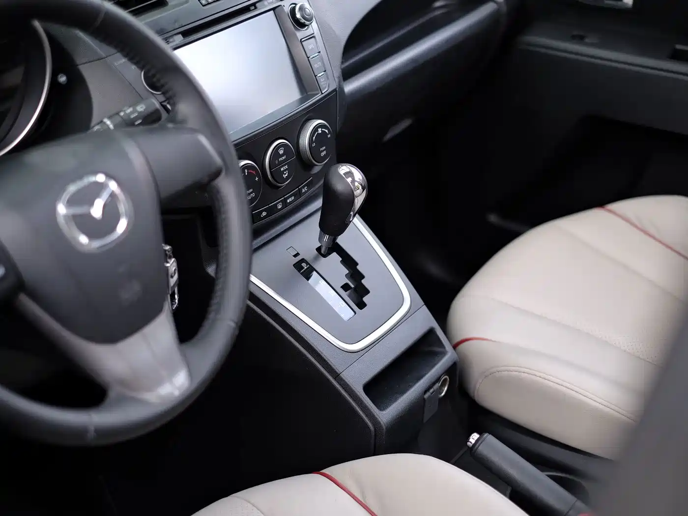 Mazda Mazda5 2012 2011 2.0L Automatic Comfort