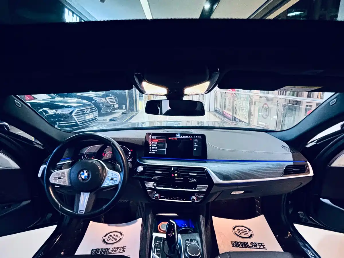 BMW 5 Series 2023 Facelift 530Li Leading M Sport Package фото 4