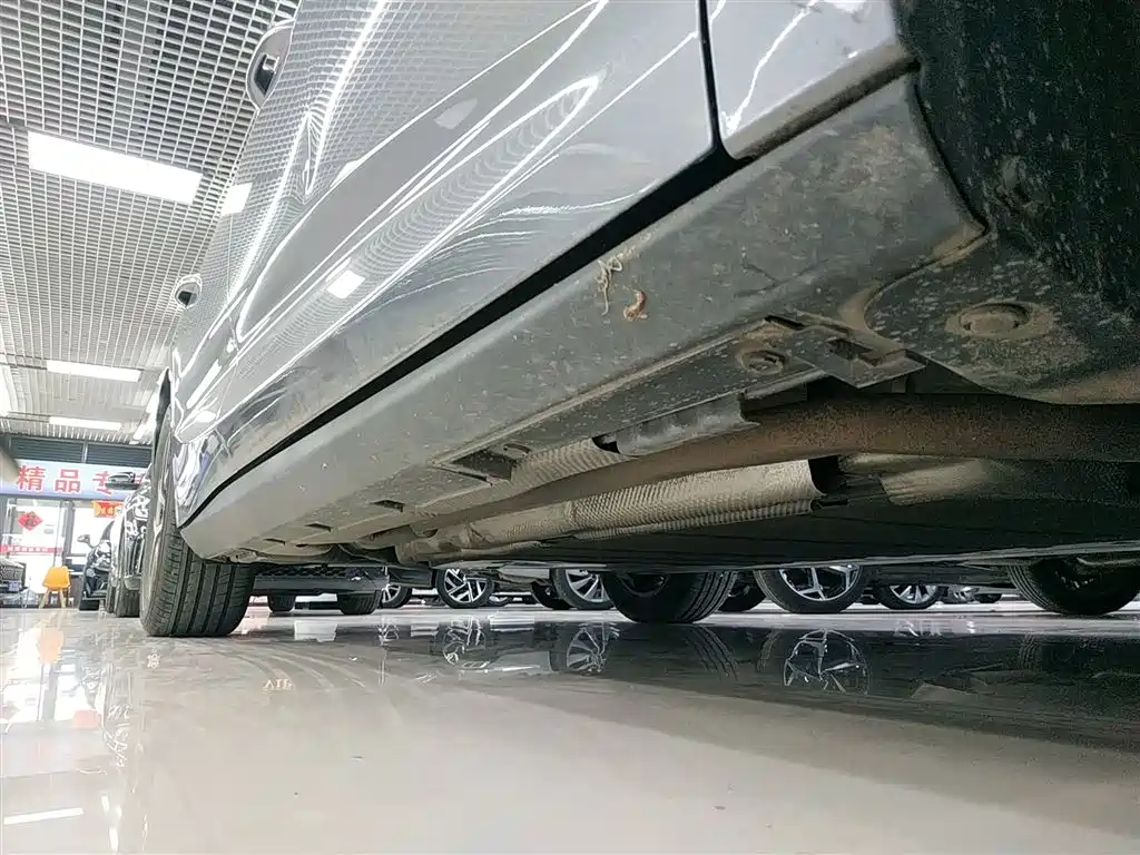 BYD Qin L 2024 DM-i 120KM Superior Edition фото 19