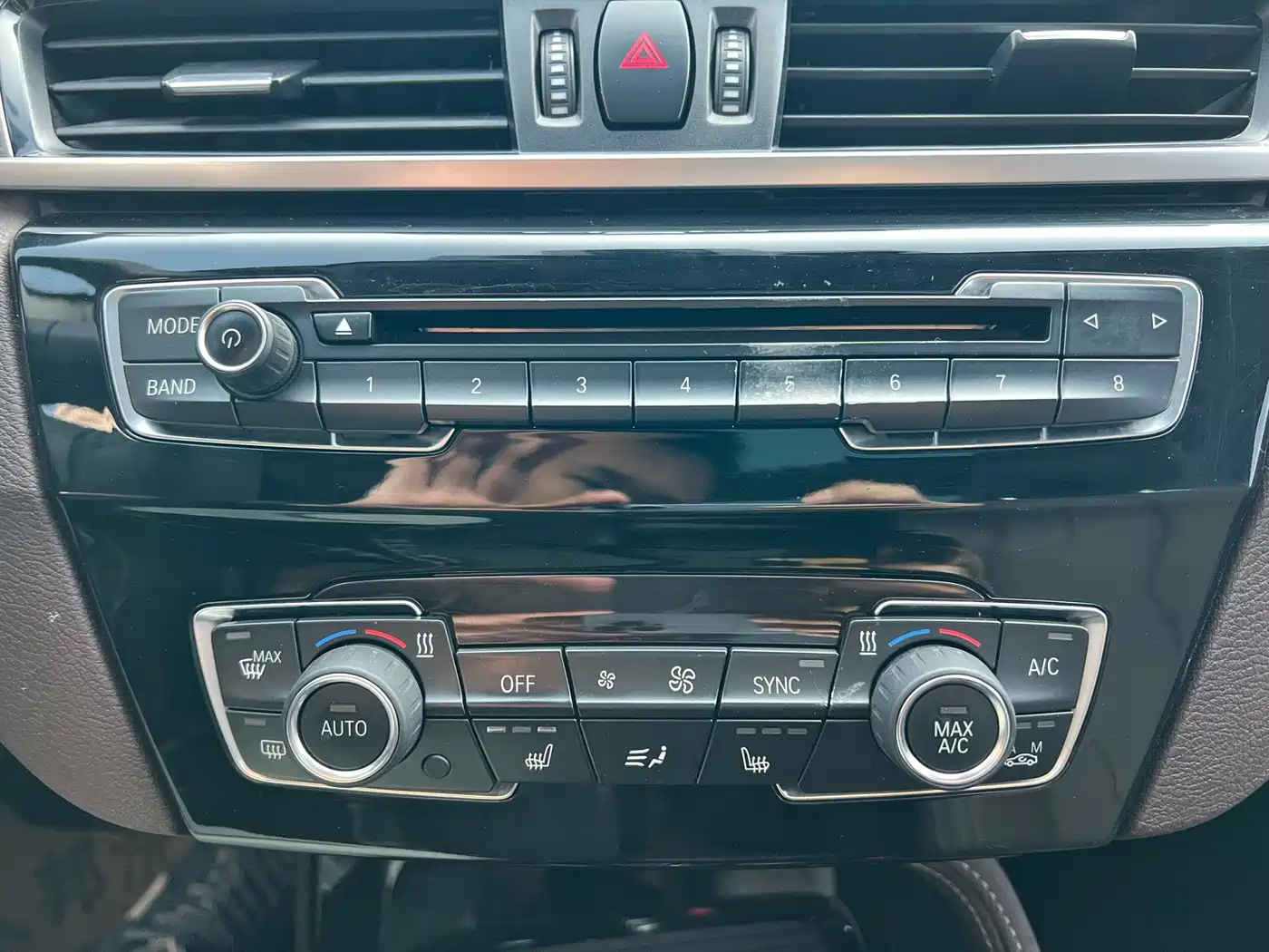 BMW X1 2018 xDrive20Li Premium Model фото 21