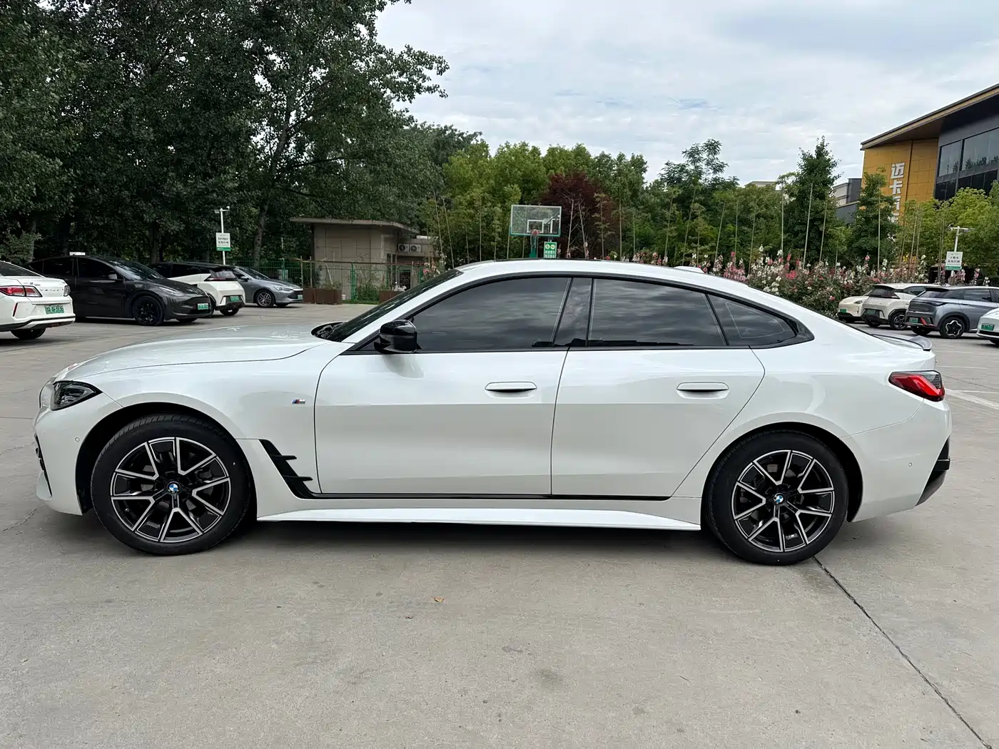 BMW 4 Series 2023 425i Gran Coupe M Sport Shadowline Package фото 4