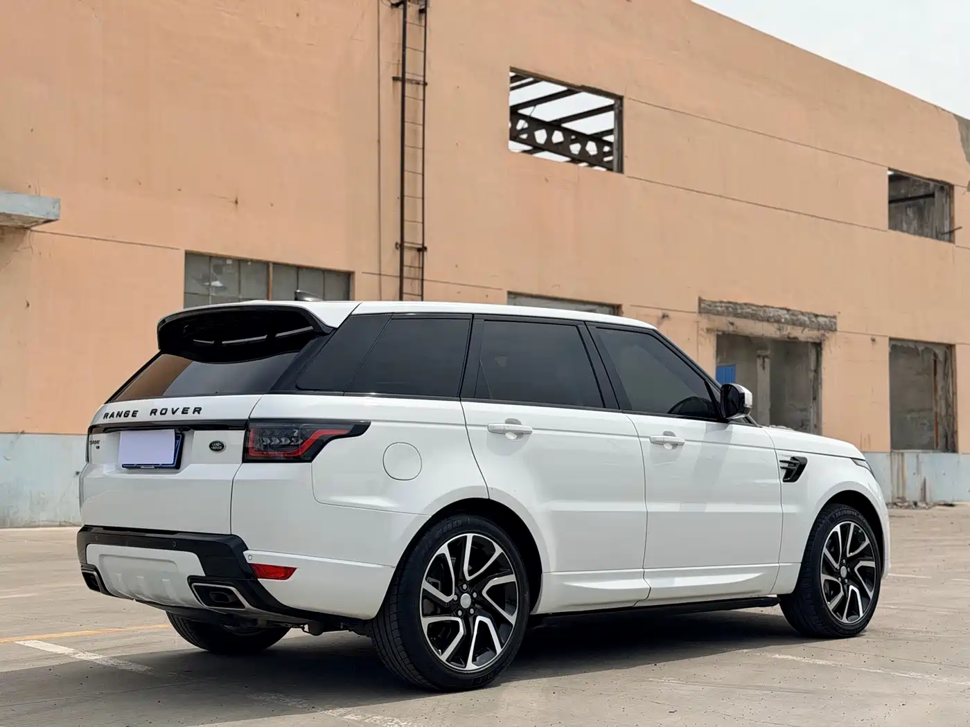 Land Rover Range Rover Sport 2020 3.0 L6 SE фото 9